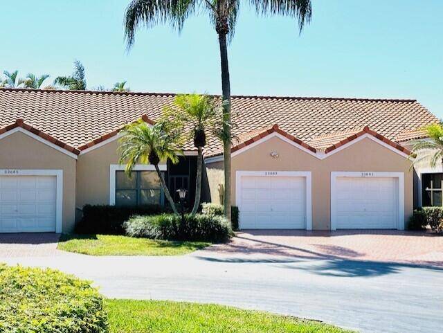 Live in Boca Pointe for under 450k !