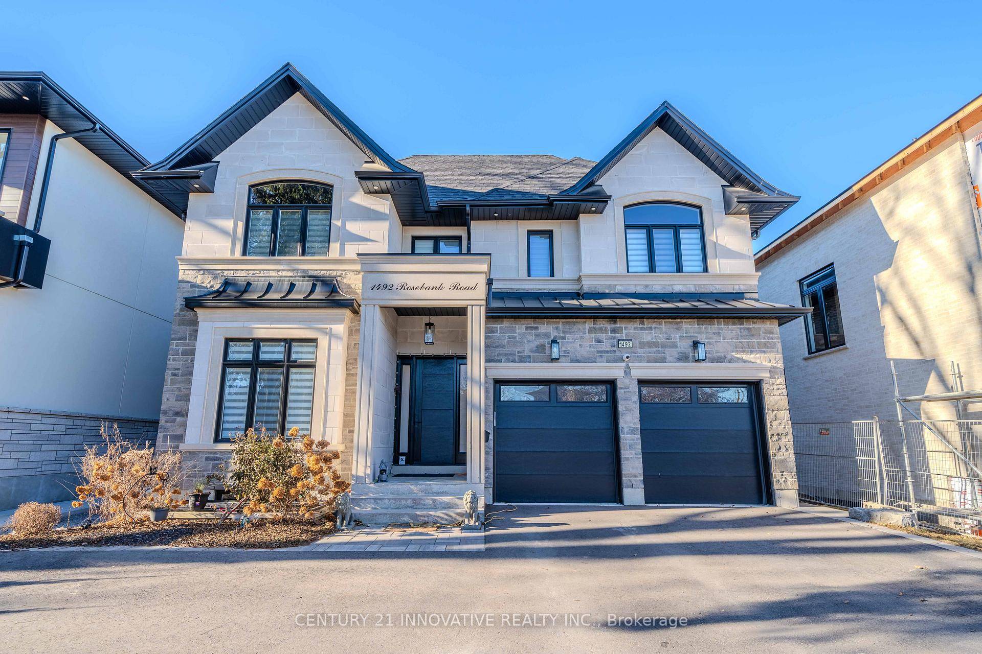 2y old luxury home on premium 50ftx218ft lot on one of Pickerings most sought after streets.