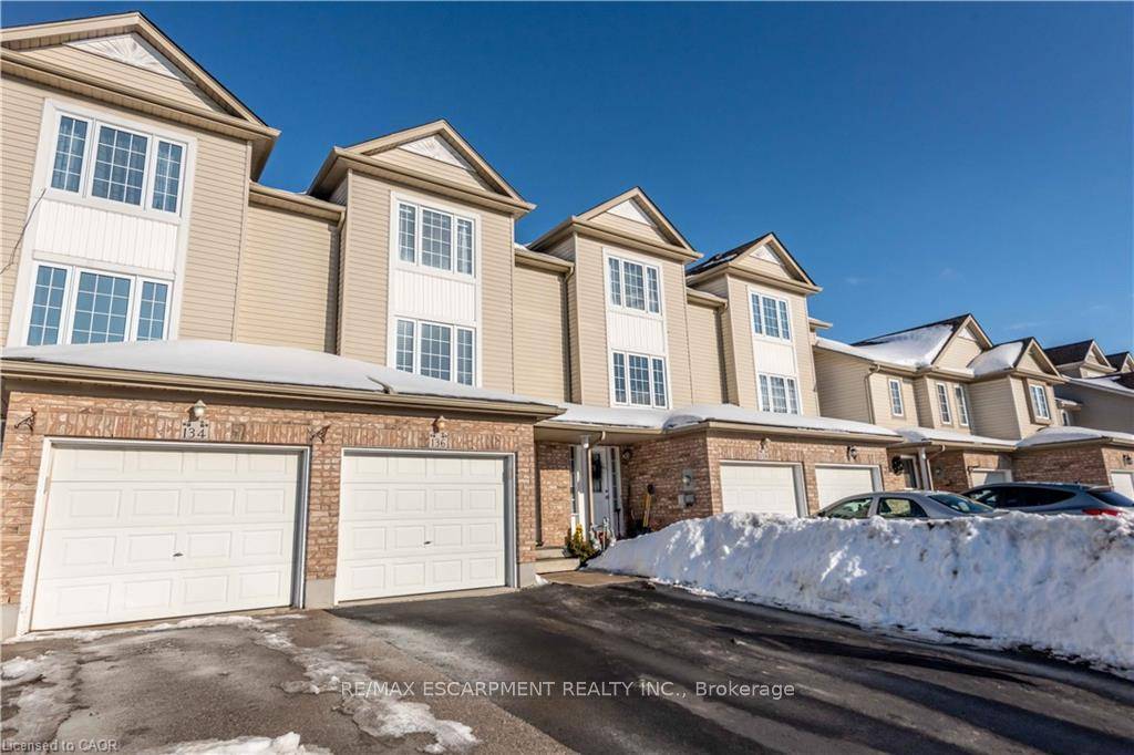 Excellent Location ! Gorgeous multi level townhouse including basement, backyard and attached garage available for rent immediately.