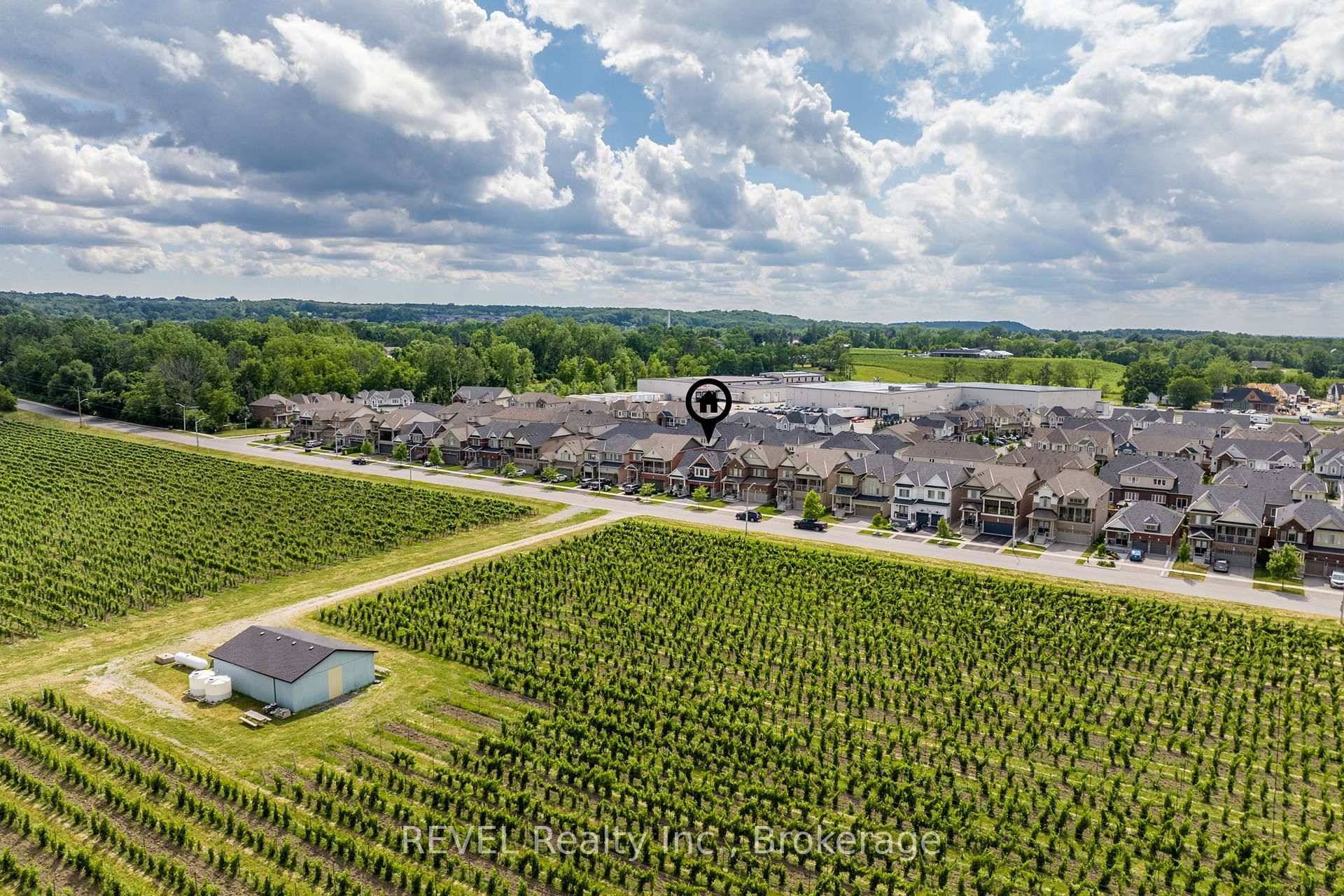 Welcome to 316 Concession 3 Road, move in and live your Niagara on the Lake lifestyle !