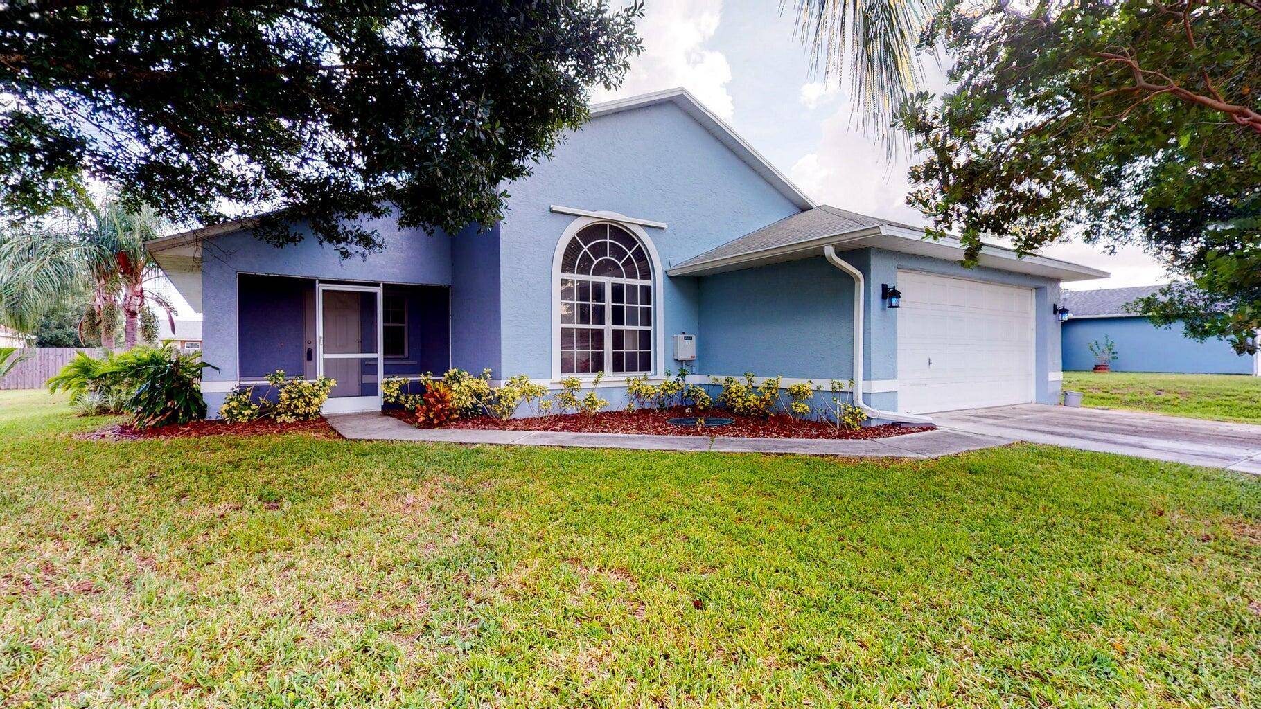 Great opportunity to own this 3 bedroom, 2 bath CBS home in the heart of Port St Lucie.