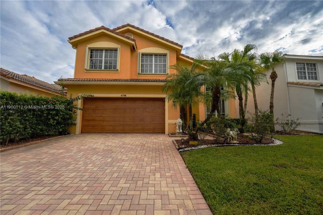 Welcome to this beautifully appointed two story three bedroom, two and a half bath plus loft single family home in the desirable Colony Community of Delray Beach.