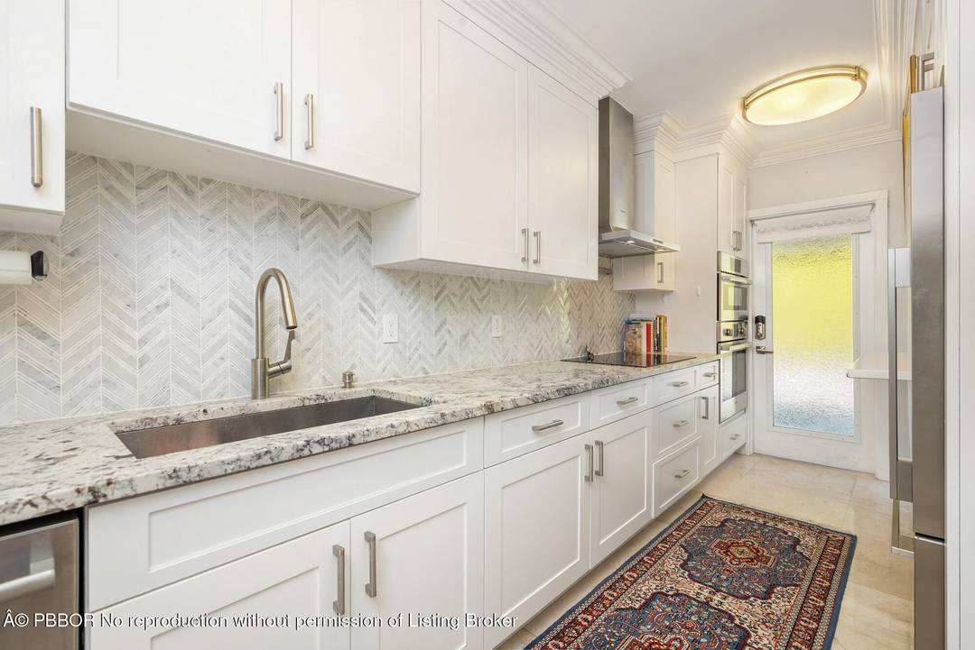 Lovely one story villa with its' own private courtyard, lives like a house with a low monthly fee.