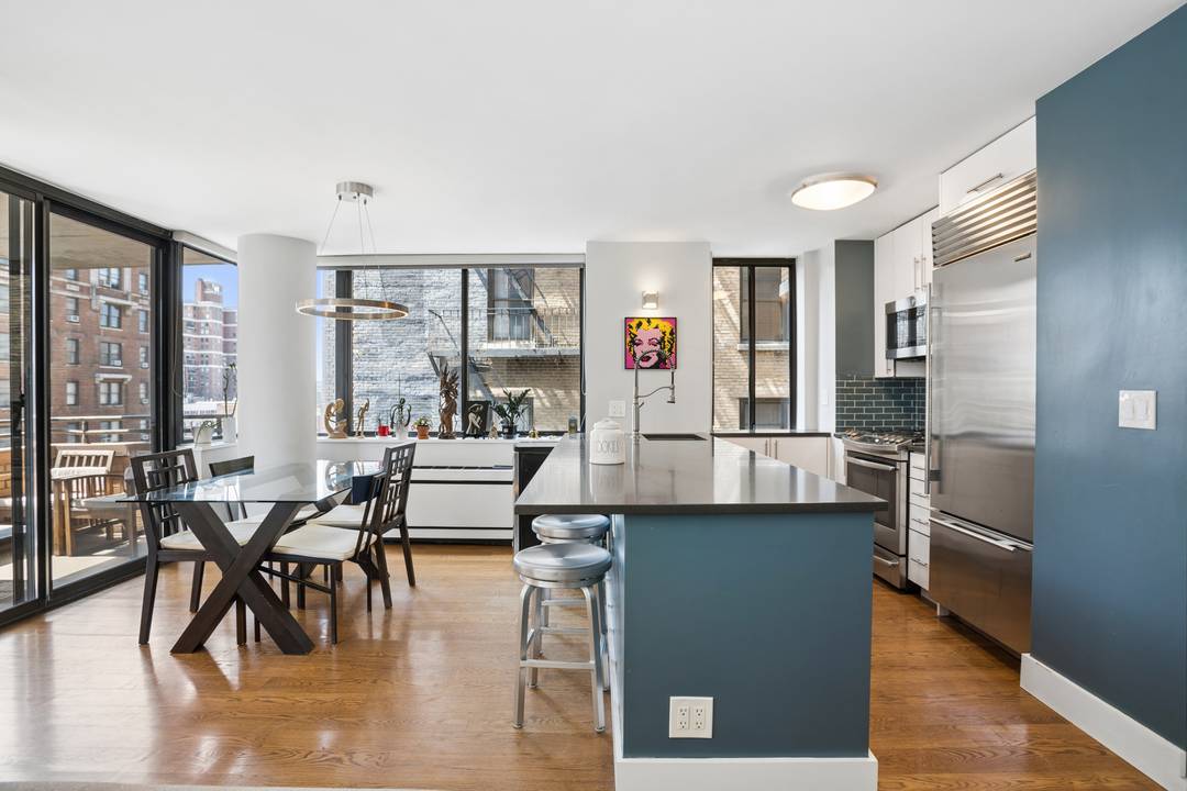 275 West 96th Street, Unit 9E, The Columbia Condo is a stunning Full Service condominium nestled in the heart of the Upper West Side, offering an exceptional living experience.