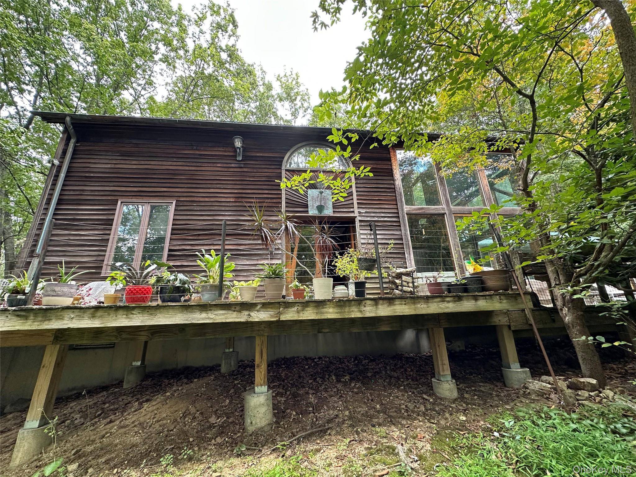 Whether you are seeking a secluded sanctuary, an artist s retreat, or a dramatic architectural gem close to town, this remarkable rental home offers it all and just minutes from ...