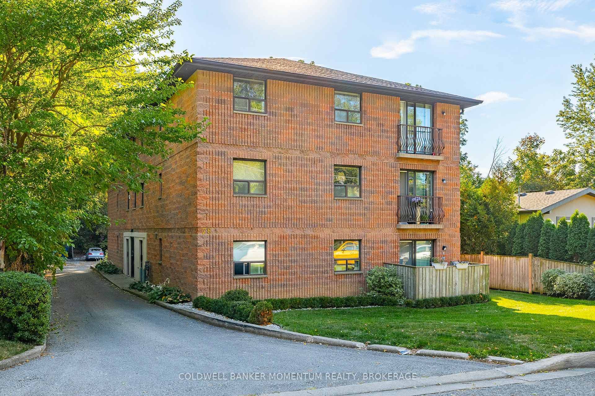 Welcome to 78 Welland Street North, Unit 301, a bright and functional 2 bedroom condo in the heart of Thorold.