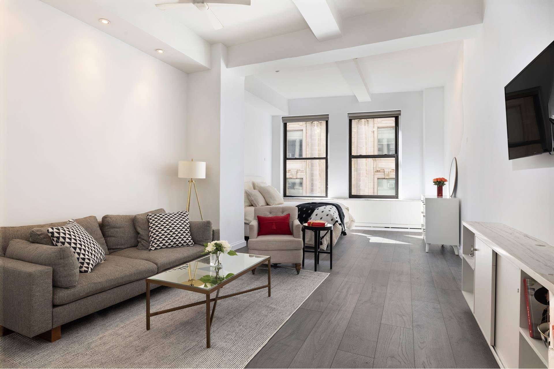 Located in the historic New York Cotton Exchange, Apartment 9G at 3 Hanover Square presents a unique opportunity to own a spacious and recently renovated studio in the Financial District.