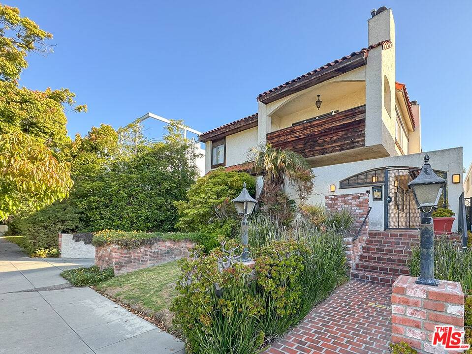 1337   18th St 2.0 Santa Monica LA
