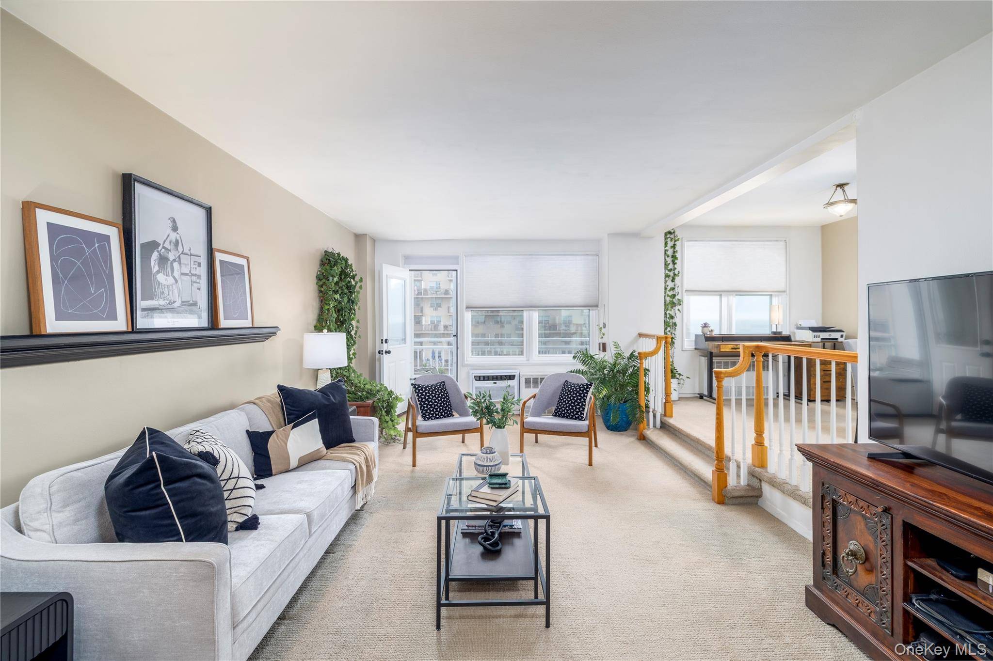 Welcome to the iconic Parker Deauville Penthouse, where coastal luxury meets effortless living in this oversized Junior 4 with sweeping 7th floor sunrise views and glowing sunset reflections PLUS Parking ...