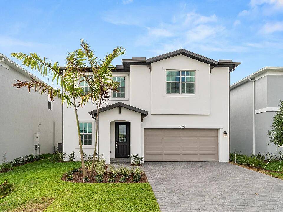 The Benton is a 2, 846 sq.