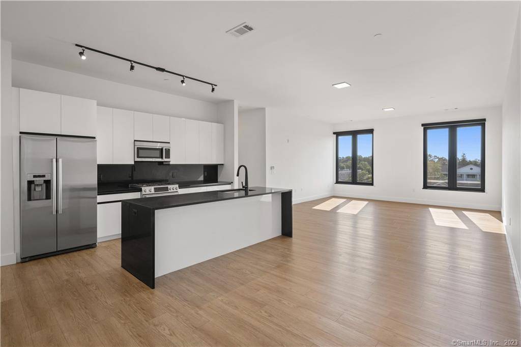 Contemporary luxury in the heart of downtown Fairfield !