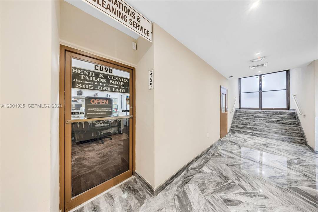 Located in the heart of Miami Beach s Millionaire s Row, 5401 Collins Avenue, Suite CU9, is a 3, 200 square foot multi level commercial asset within the Carriage House.