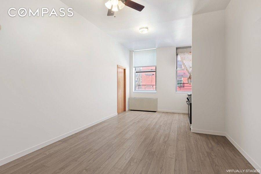 Welcome to 80 Elizabeth, a full service condo with 24 hour doorman, elevator, laundry room on every floor and a rooftop terrace !