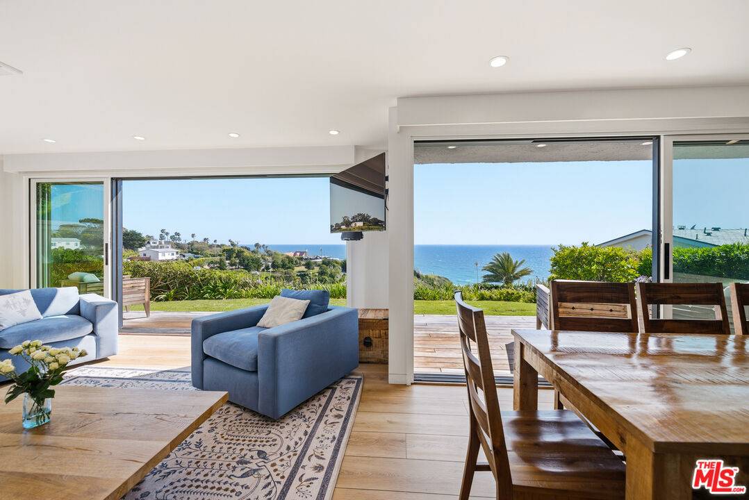 6817   Seawatch Ln 3BR Malibu La