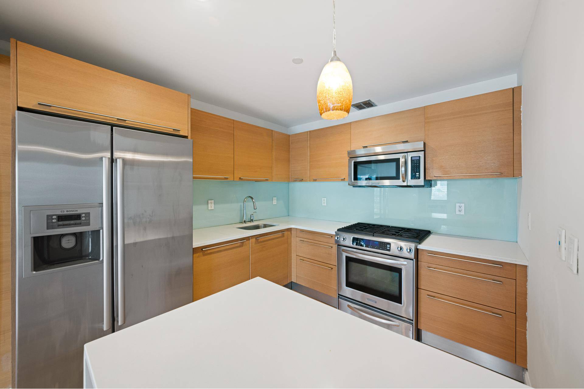 Amazing opportunity to own high floor two bedroom and two bath condo in the heart of Boerum Hill with low carrying costs.