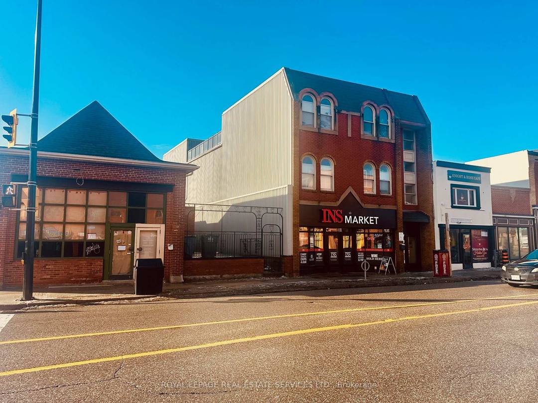 Great Investment Opportunity for Good Income mixed use Fully Leased 3 Storey Property, Fully Leased, Busiest Spot In TheCenter of Famous Historical Village Streetsville, immediate next to the Corner Property ...