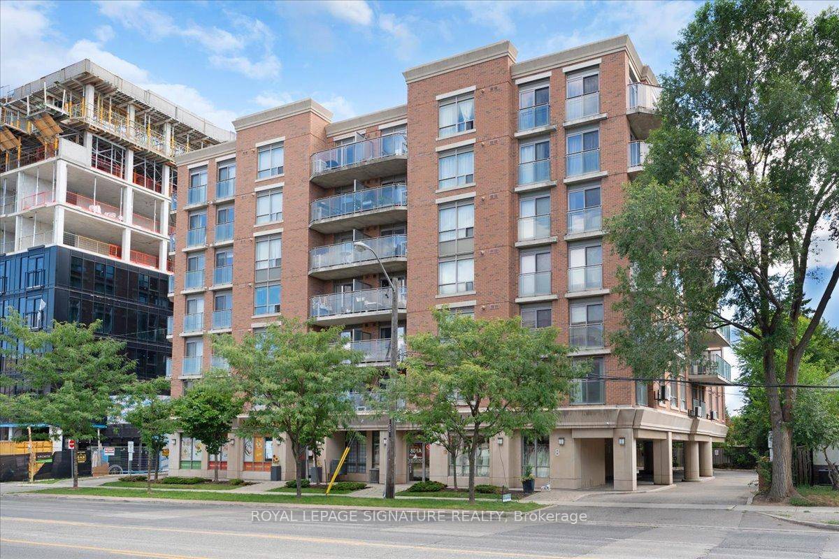 Welcome to this boutique 1 1 bedroom condo featuring a large, flexible den ideal as a home office, guest room, or creative space tailored to your needs.