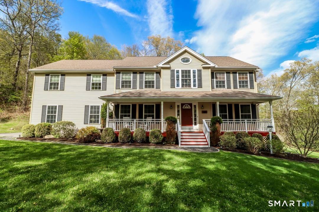 Immaculate 4 bedroom plus possible inlaw Farmhouse Colonial on 1.