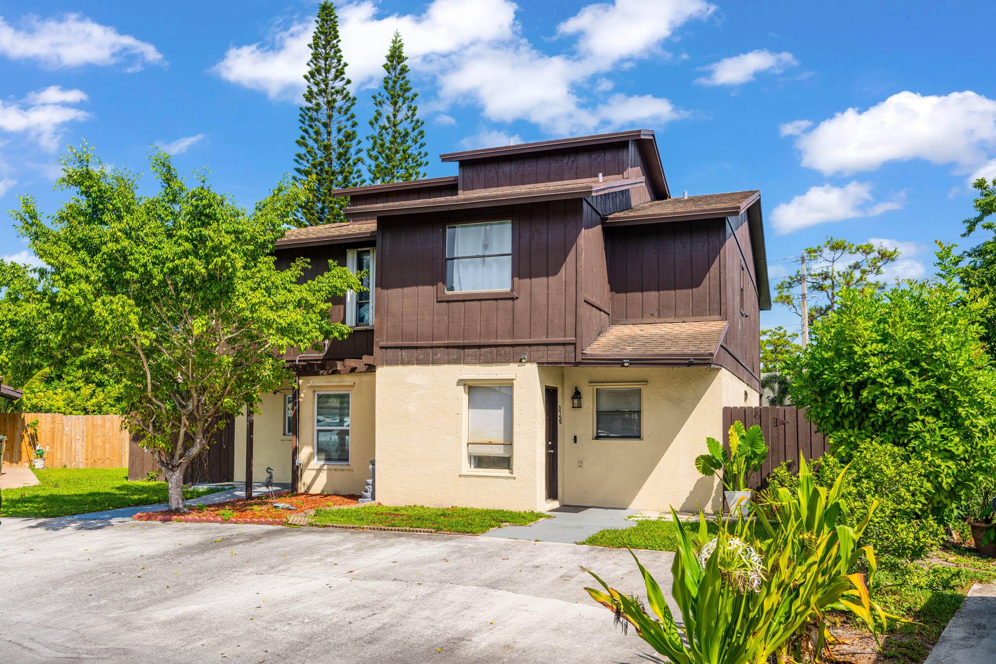Great Starter Home, Well maintained 2 bedrooms 2.