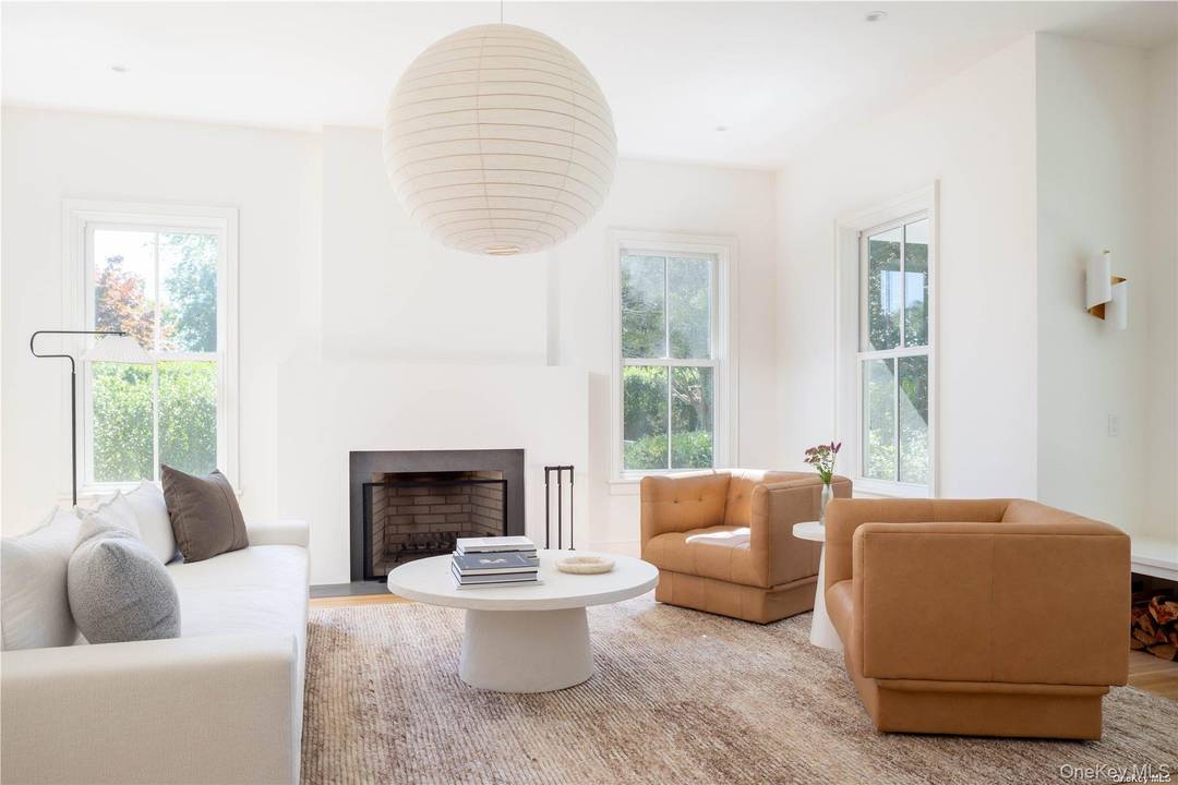 Stunning Orient retreat with a private heated gunite pool ; enjoy an ideal location with a beach and village just down the block.