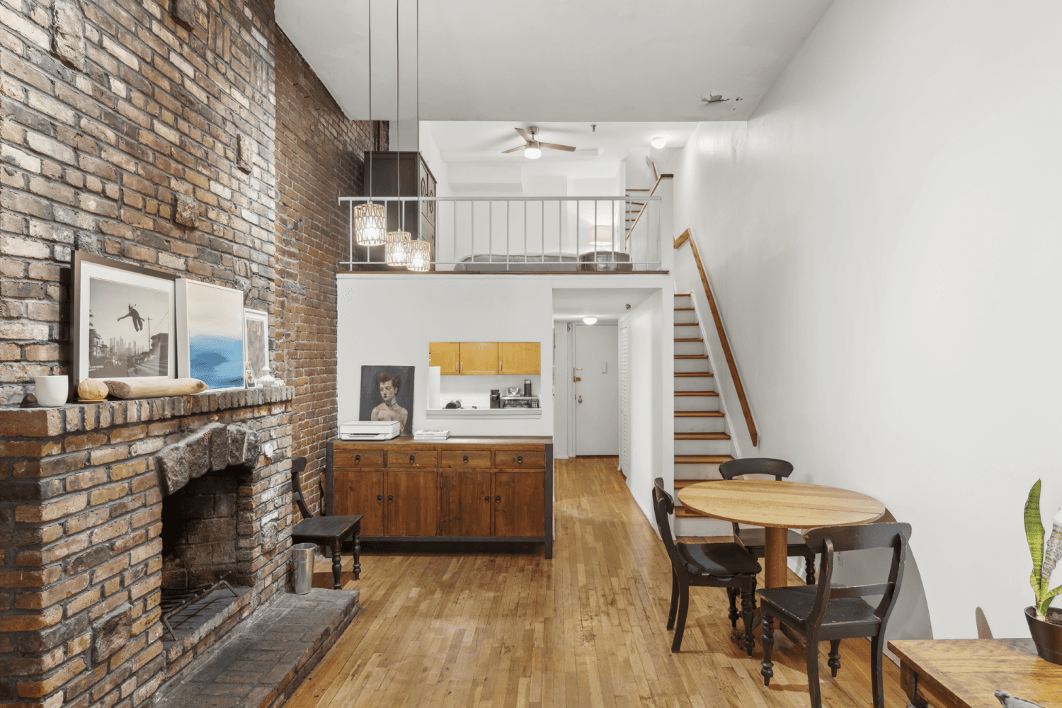 TRIPLEX PENTHOUSE WITH PRIVATE ROOF DECK MODERN LUXURY IN A HISTORIC LOFT Discover this extraordinary triplex penthouse in The Bindery, a historic prewar loft building in the heart of the ...