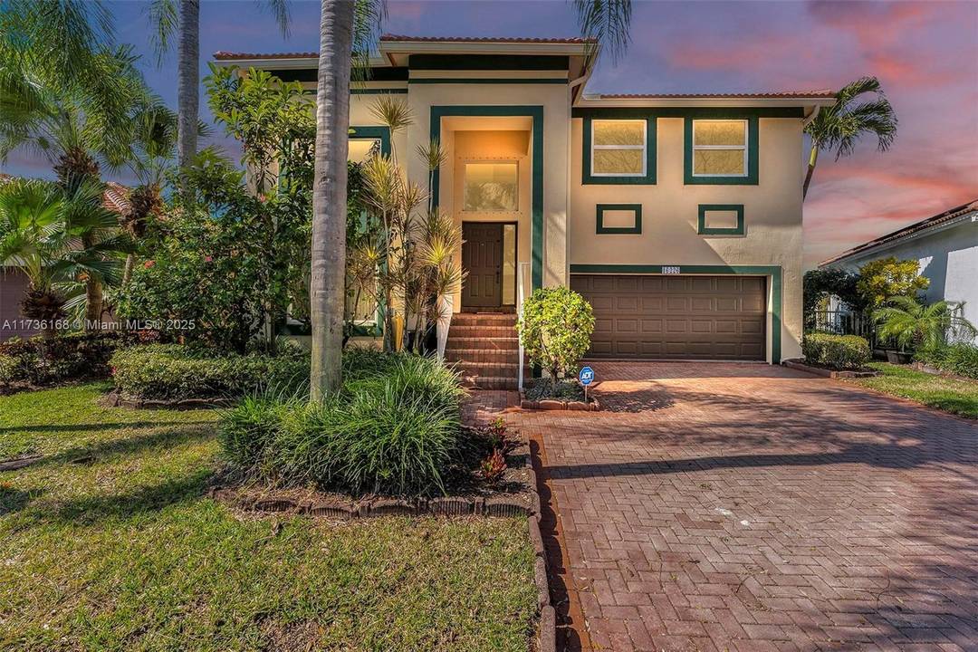 Welcome to 16226 Opal Creek Dr !