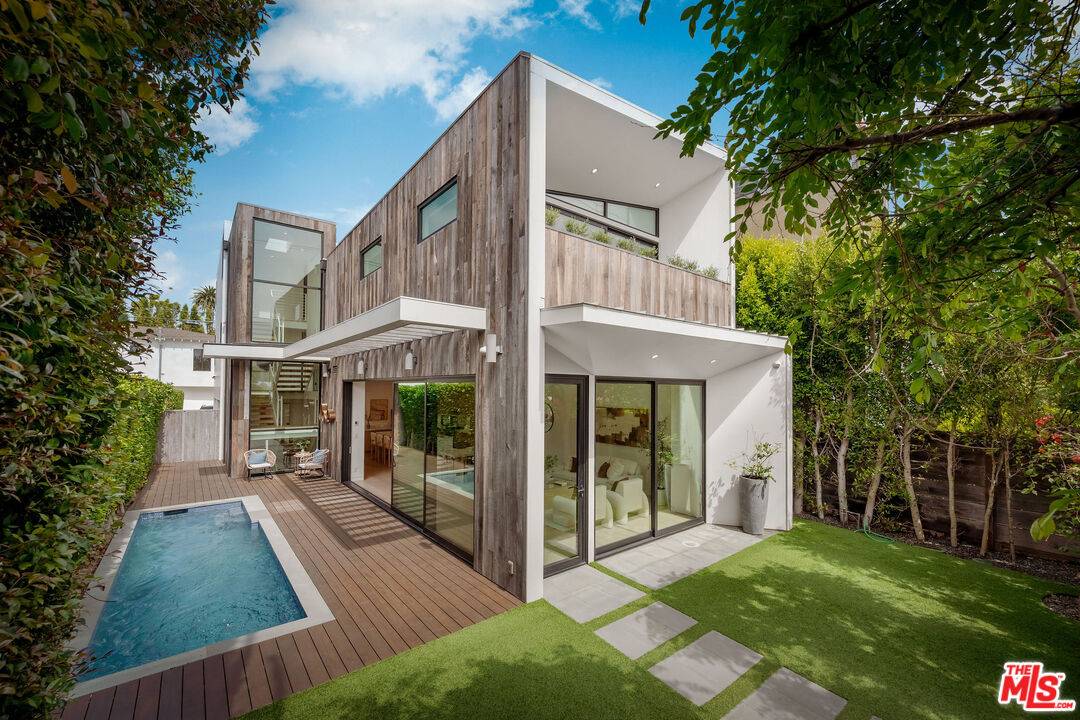 1620  Electric Ave 5BR Marina Del Rey La