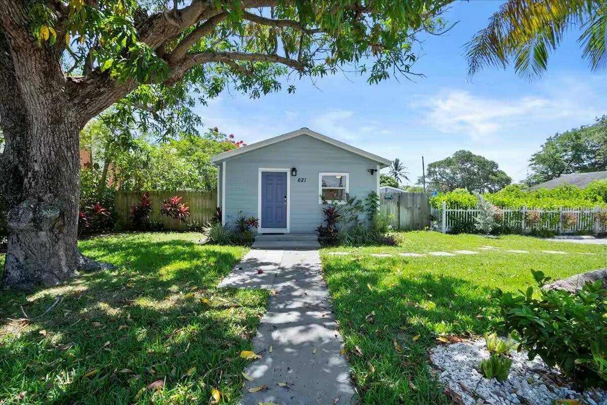 Charming Renovated Home in Downtown Delray Beach Osceola ParkDiscover this beautifully renovated three bedroom, two bathroom home located just six blocks from the vibrant Atlantic Avenue in downtown Delray Beach.