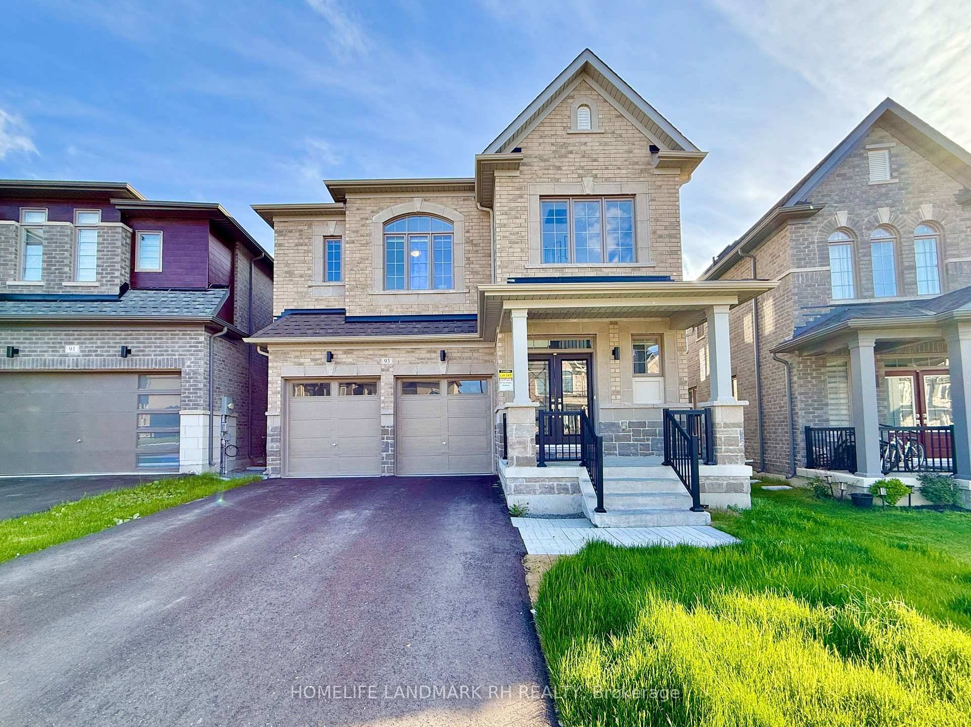 2 Yr New Gorgeous Detached Home w 2 Car Garage.
