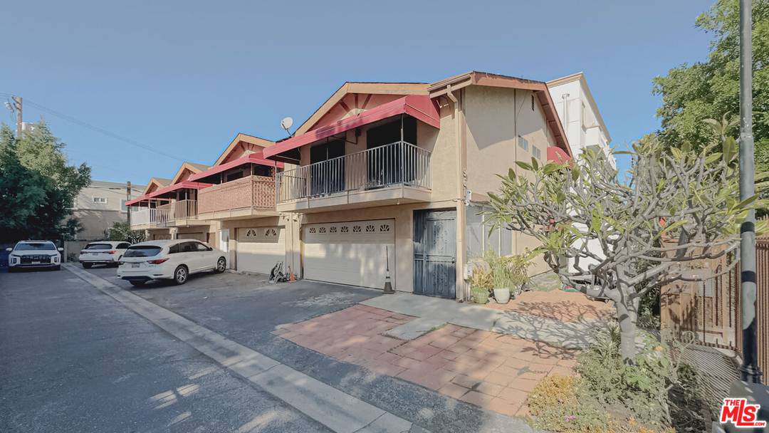 961  S Manhattan Pl 3BR La