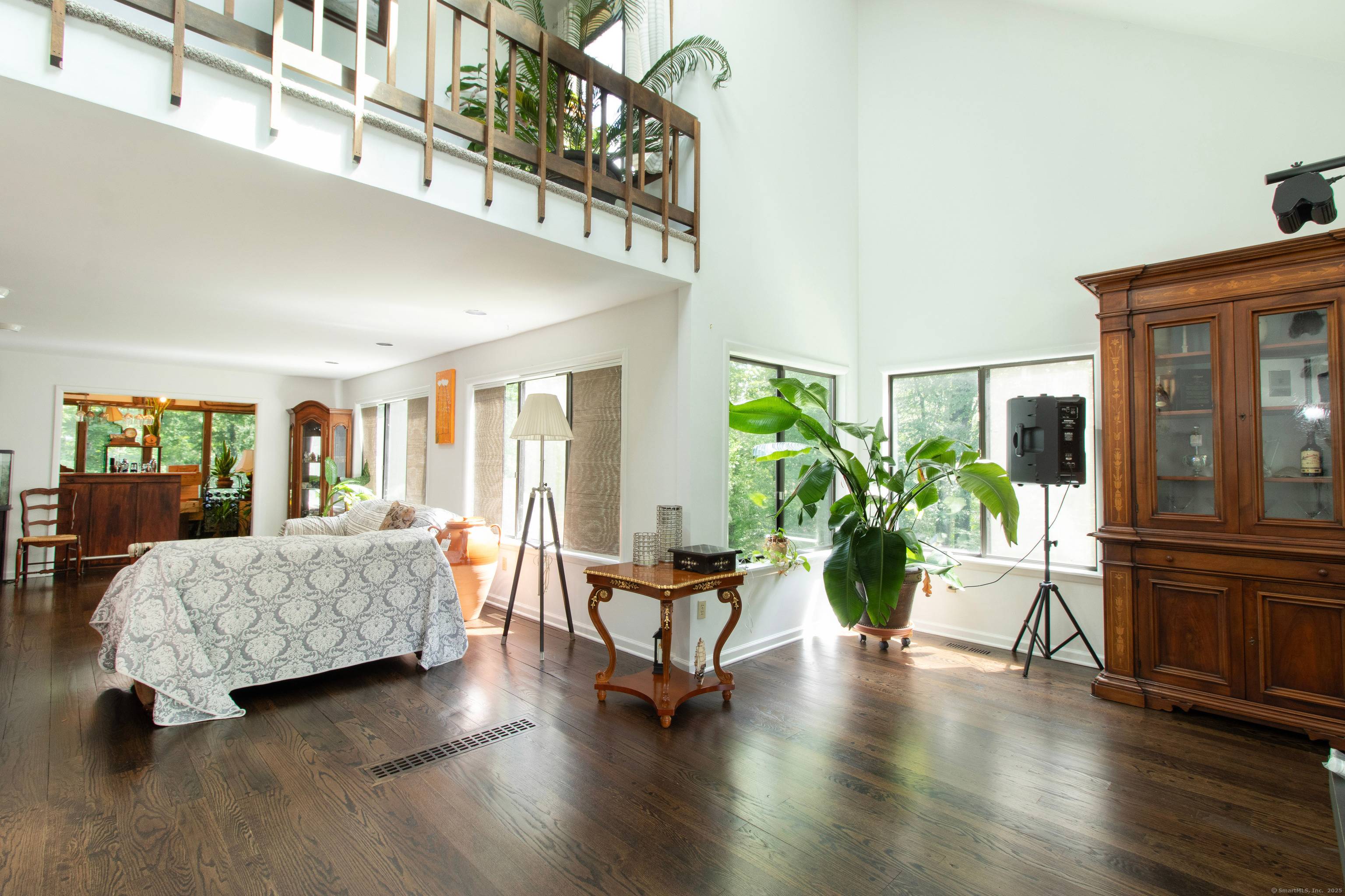 This charming Contemporary style home offers spacious rooms and a very private setting in a sought after southern Redding neighborhood close to all amenities shopping, train, health club, downtown Georgetown, ...
