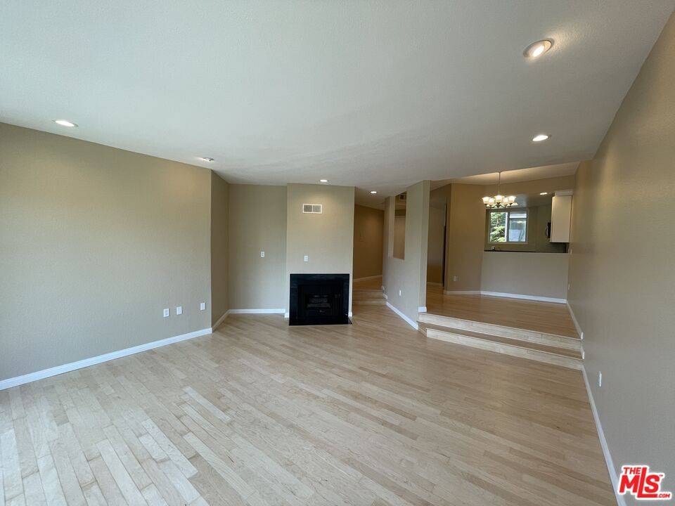 11949   Goshen AVE 2.0 Brentwood LA