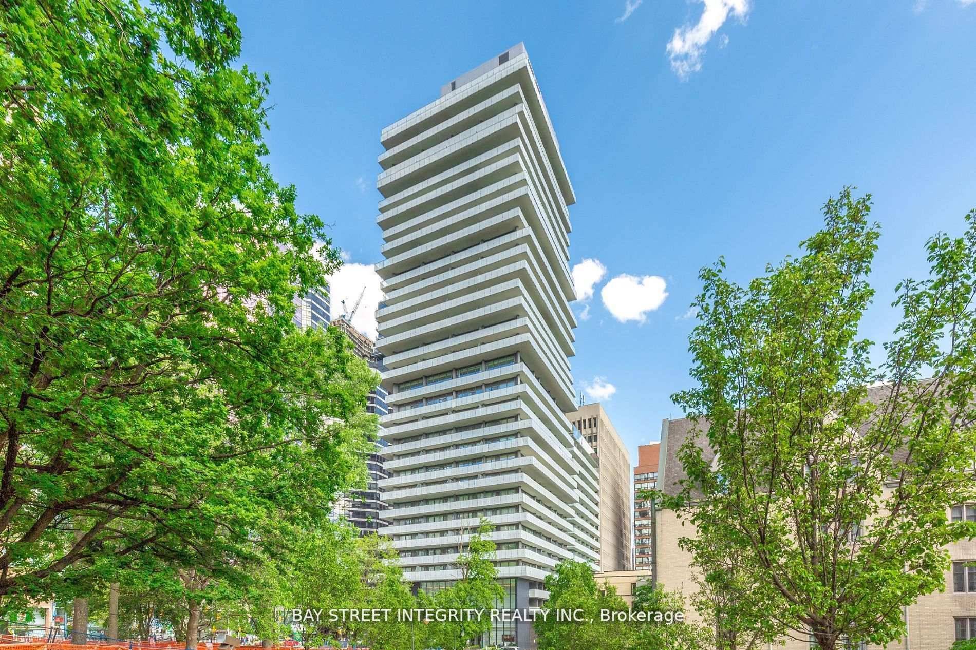 Welcome To 57 St Joseph Street Unit 1323, A Gorgeous 2 Bedroom Loft Unit At Luxurious Cresford Building !