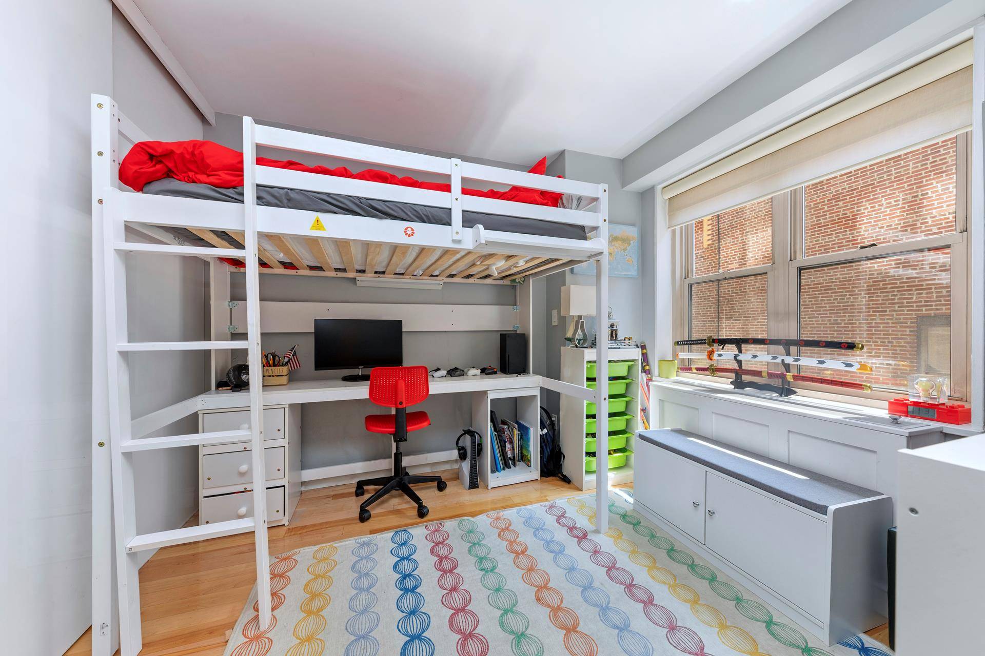 SPRAWLING RENOVATED 3 BEDROOM, 2 BATH HOME HOME OFFICE WITH GREAT OPEN FLOORPLAN AT A TERRIFIC PRICE !