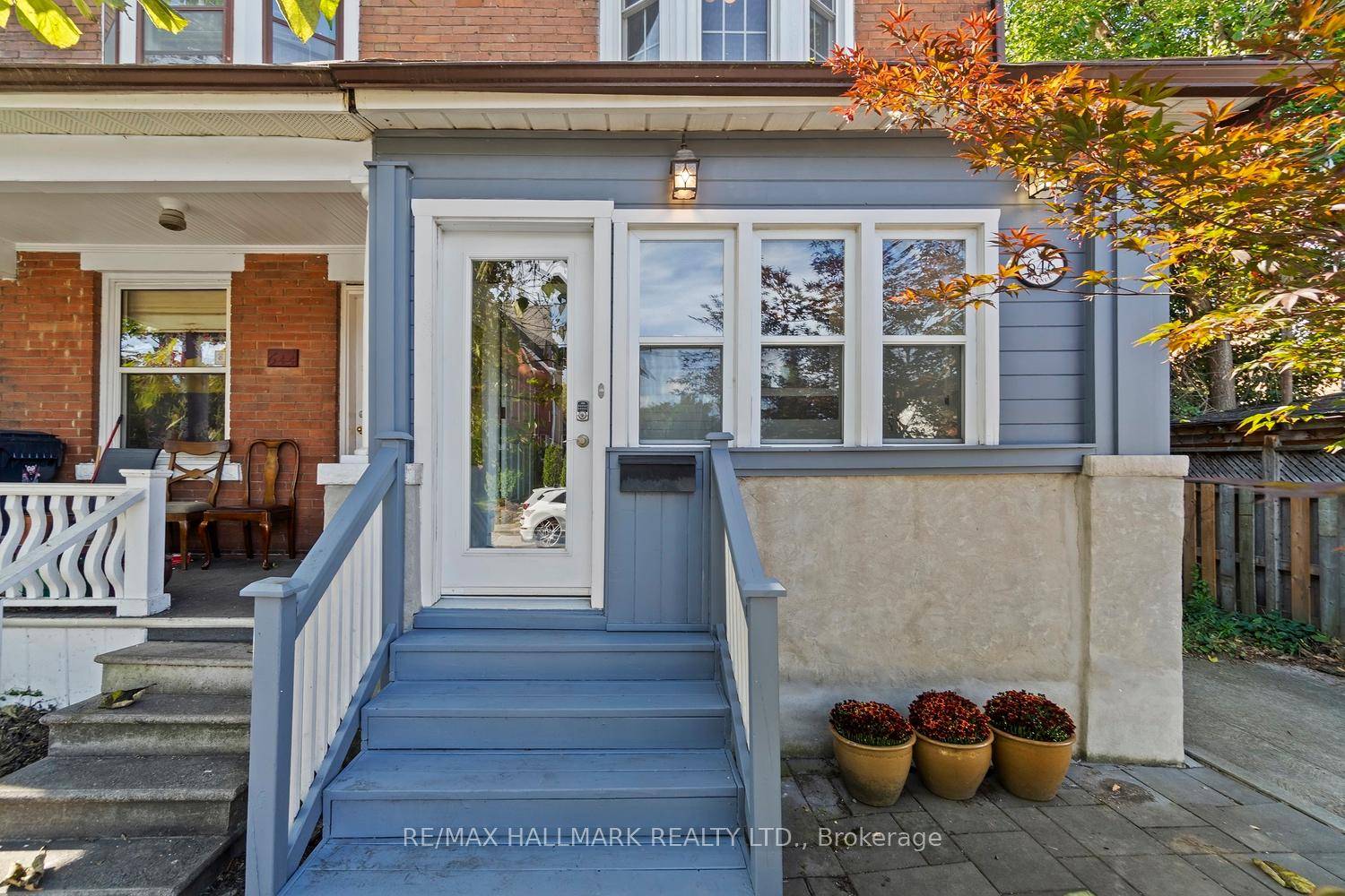 Your Dream Home in Bloor West Junction Awaits !