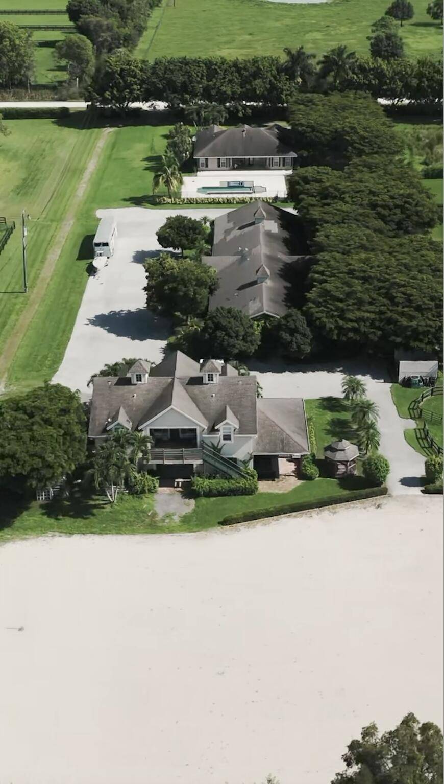 Over 15 acres of the only three day equestrian training facility in Wellington.