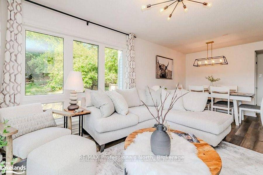 Welcome to this spectacular 3 bedroom, 3 bathroom condominium at the world famous Deerhurst Resort.