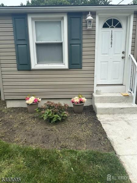 Perfect alternative to Condo living.