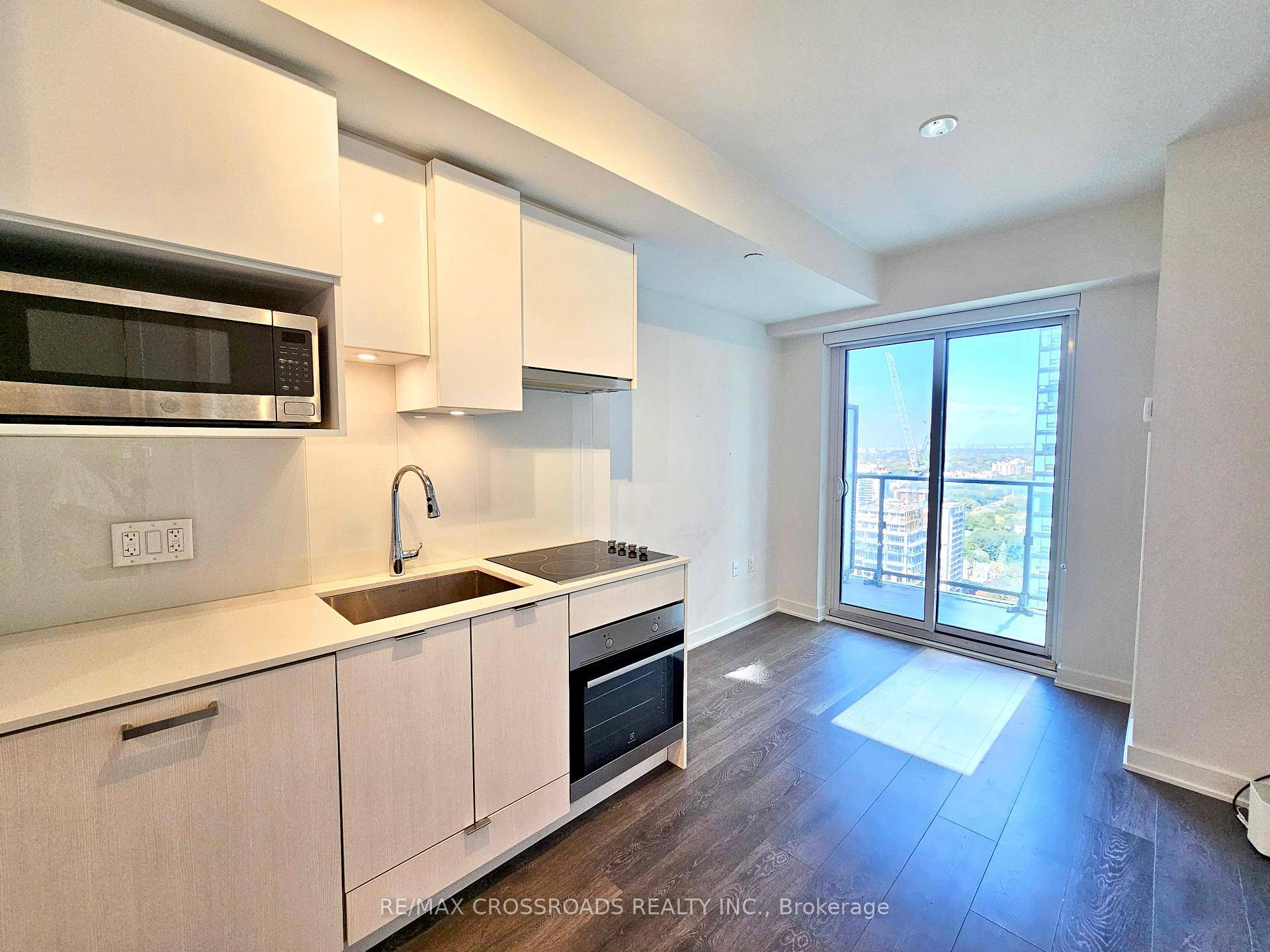 Welcome to Citylights on Broadway South Tower, Yonge amp ; Eglinton's best value !