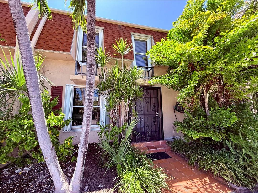 This charming 2 bedroom, 3 bath townhome offers a perfect blend of comfort amp ; practicality.