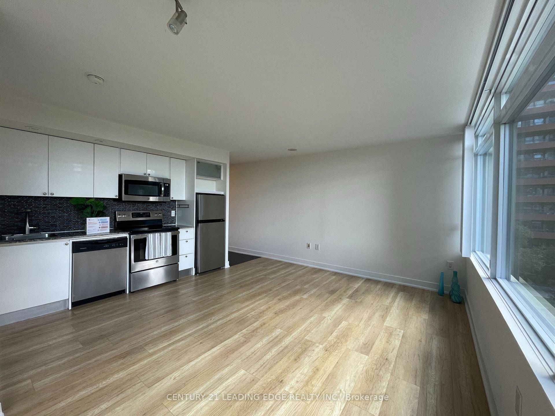Tap into this sun drenched and immaculately clean home where natural light pours in.