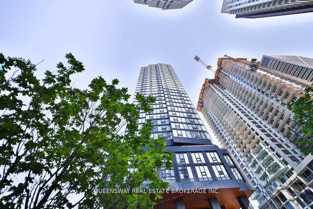 High Level, Lake View Condo in the Heart of Liberty Village !