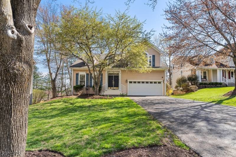 Located on a quiet cul de sac in the sought after Hills community of Basking Ridge, this elegant, move in ready home offers refined blend of comfort and style.