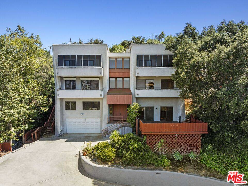 3740   Multiview Dr 4BR Hollywood Hills East La