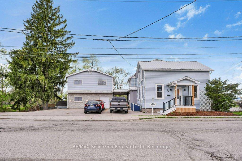 A rare find ! This versatile property offers a beautifully updated 4 bedroom, 2.