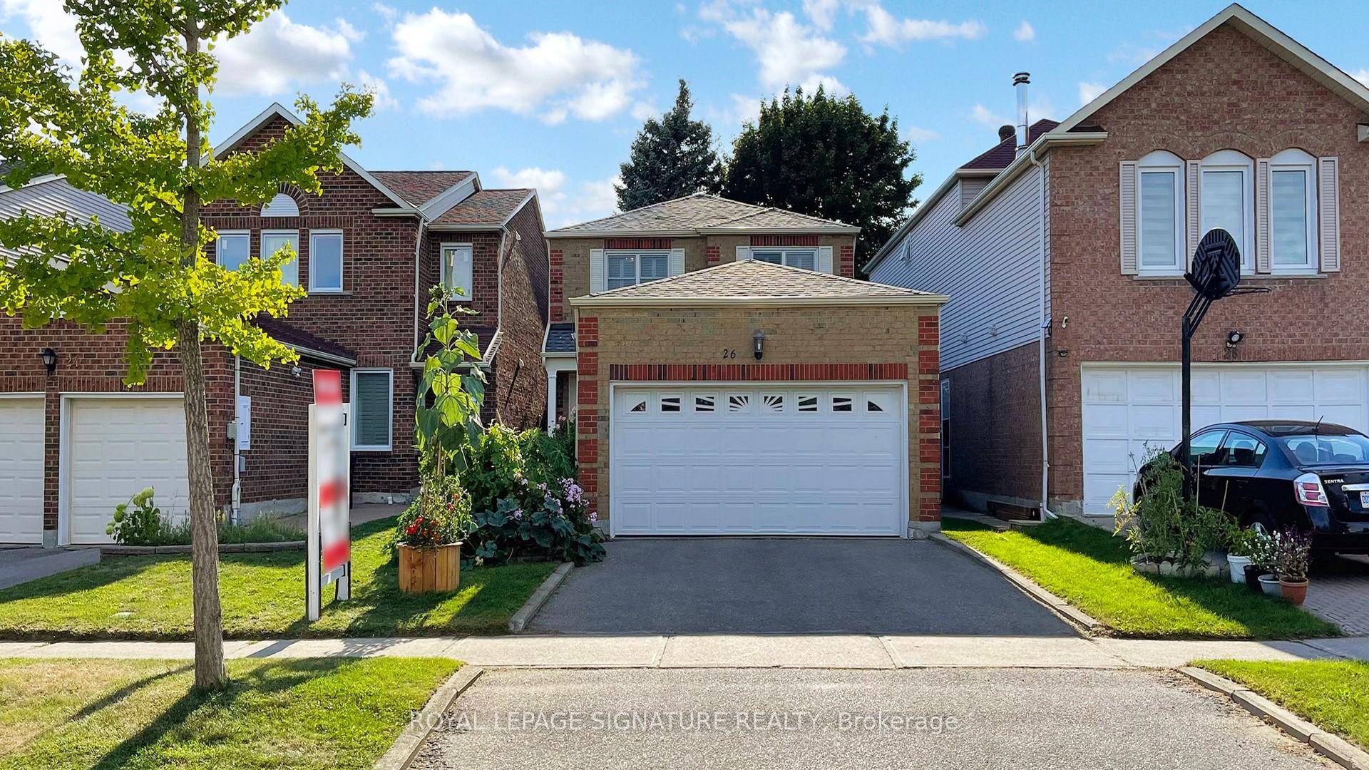 Gorgeous Fully Detached 2 Storey Home In A Desirable Family Friendly Neighborhood !