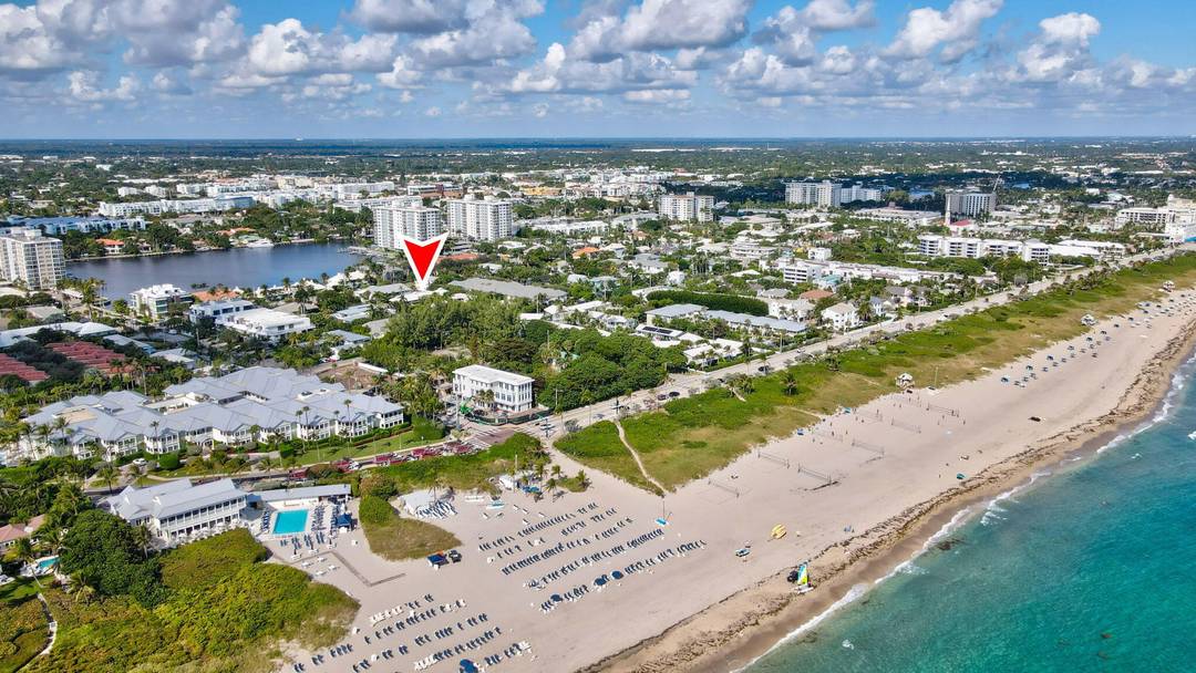 Spacious 2BR 2BA Villa in the Beach Area.