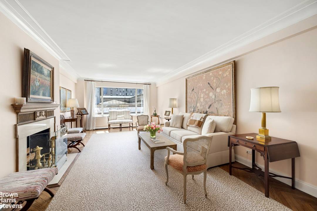 Beautifully located just Off Fifth Avenue across from the legendary Frick Collection, 3 E 71st Street is among the most distinguished and elegant buildings on the Upper East Side.