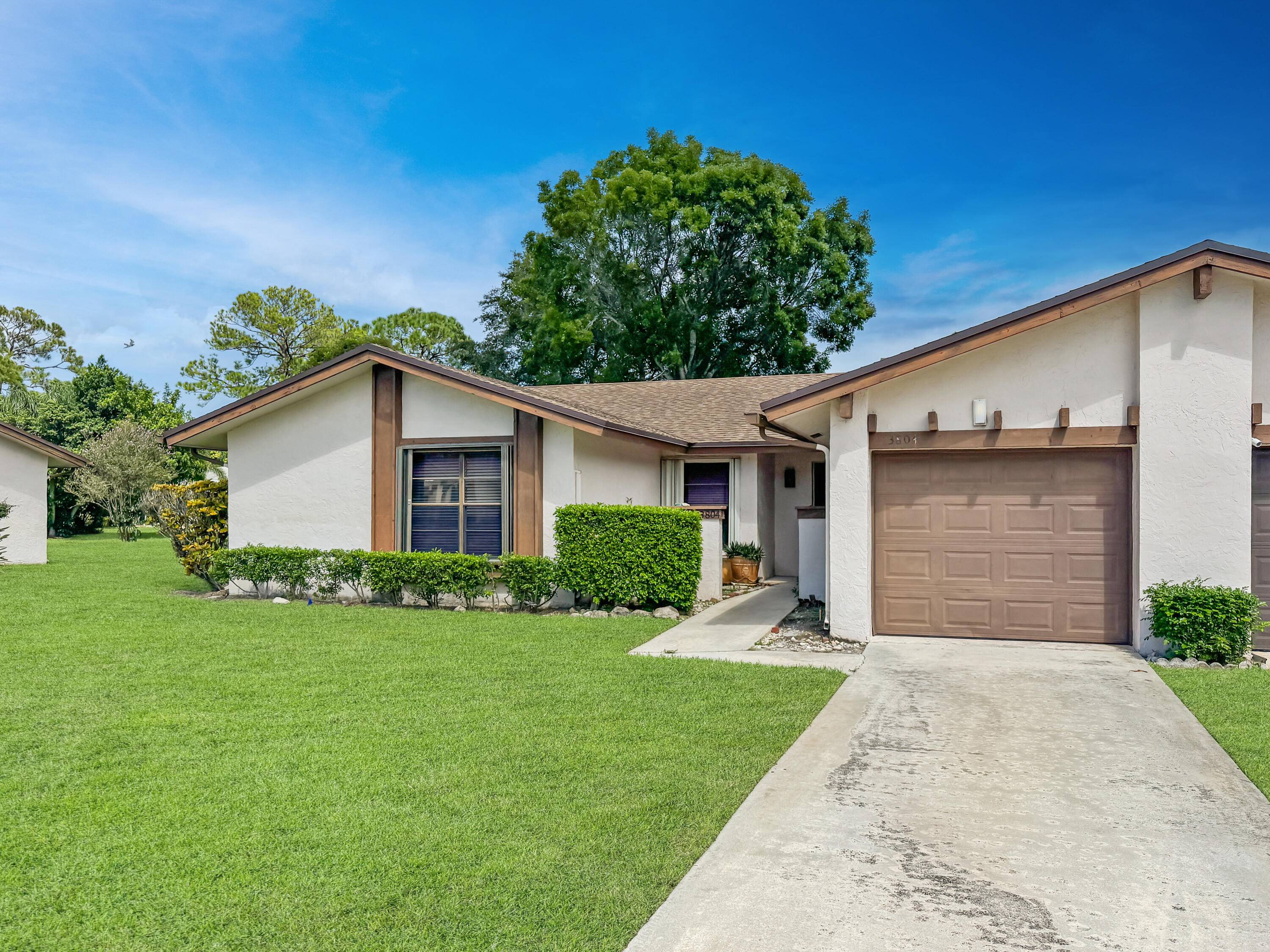 Rare opportunity to own a 2 bed, 2 bath villa with garage for the price of a condo in an active adult community.