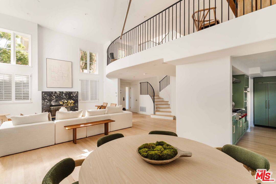 812   Euclid St 2BR Santa Monica La